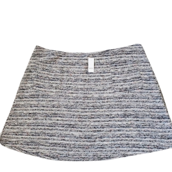 LOFT plus textured boucle knit flare skirt, 26,… - Picture 4 of 9